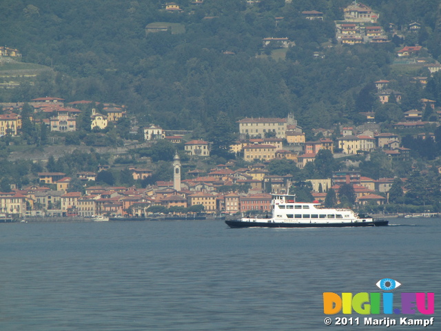 SX18942 Ferry on Lake Como, Italy